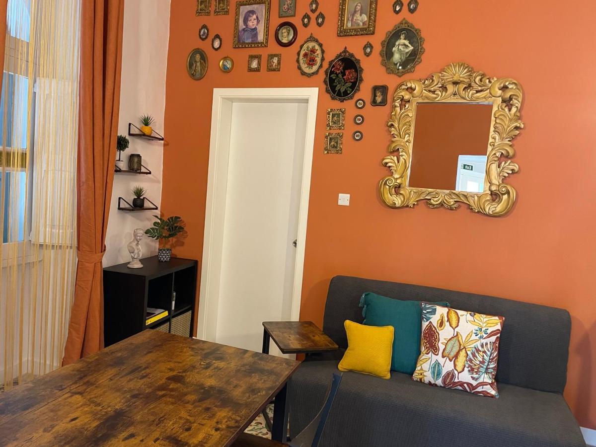 Parisio One Bedroom Maisonette In Sliema Bagian luar foto
