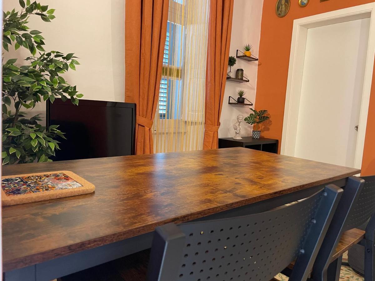 Parisio One Bedroom Maisonette In Sliema Bagian luar foto