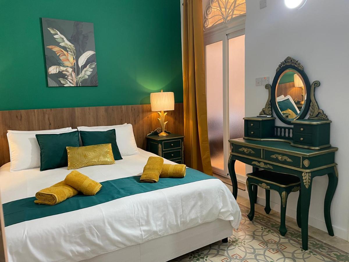 Parisio One Bedroom Maisonette In Sliema Bagian luar foto
